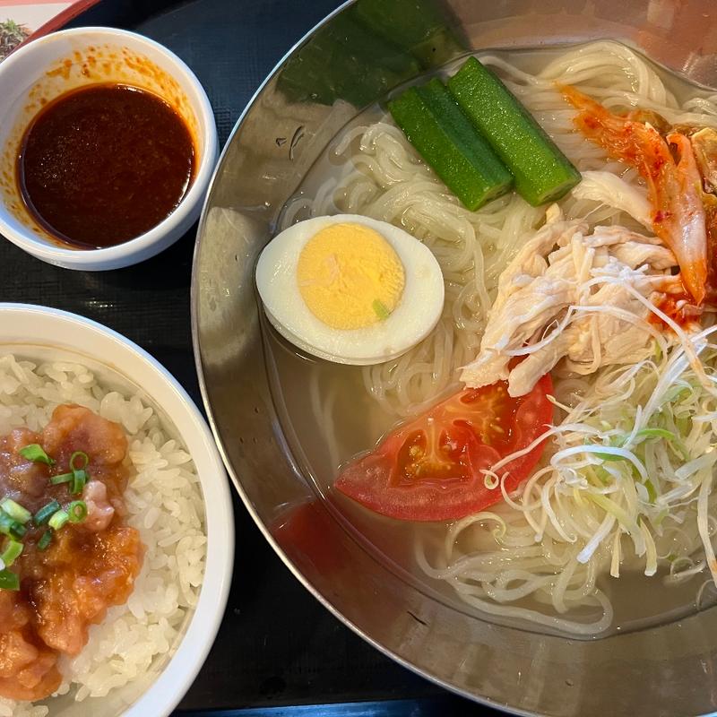 盛岡冷麺、ピリ辛ねぎとろごはん(ジョナサン 東久留米駅前店)