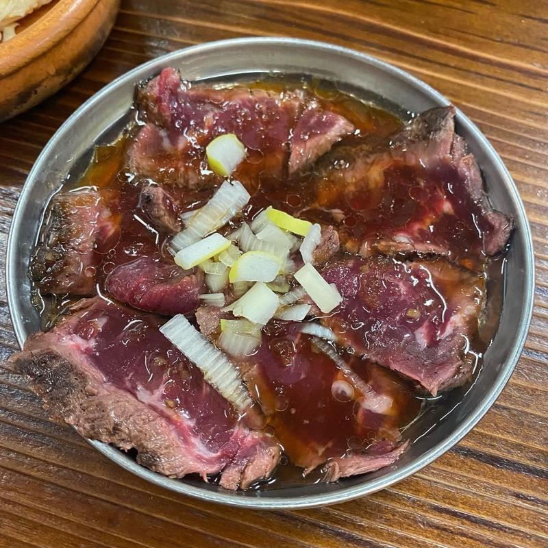 牛ハラミタタキ(大衆食堂スタンドそのだ五反田店)