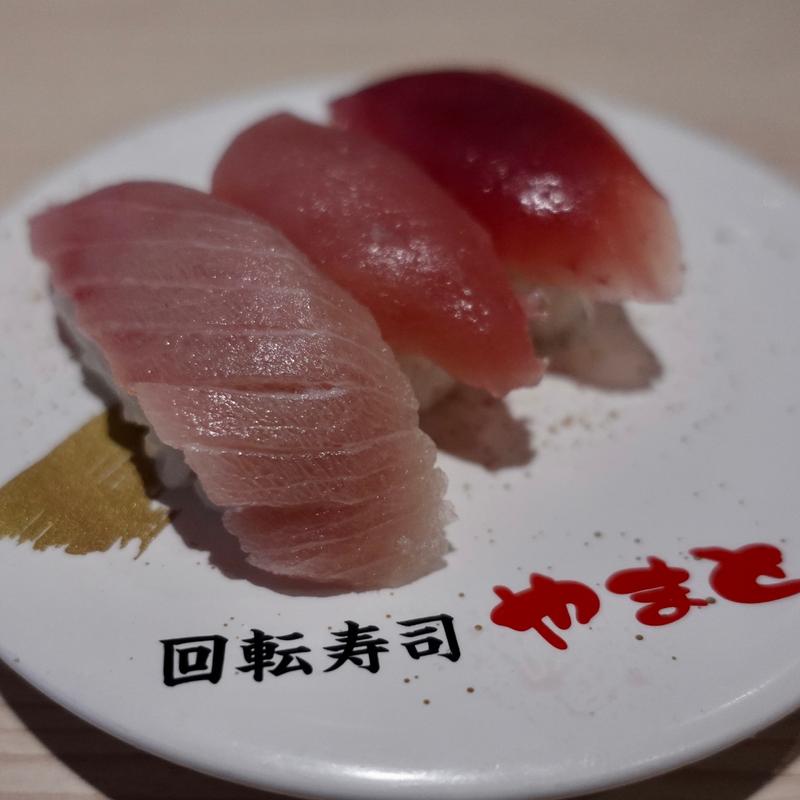 まぐろ三貫(回転寿司やまと 柏大山台店)
