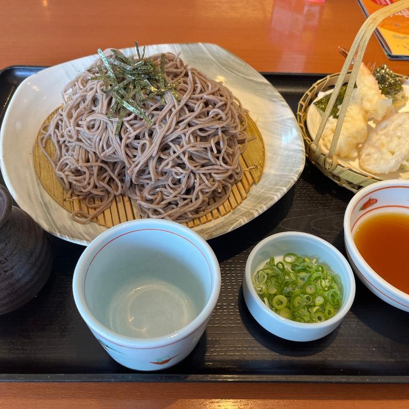 お昼の海老天ざるそば(和食さと 大石橋店 )