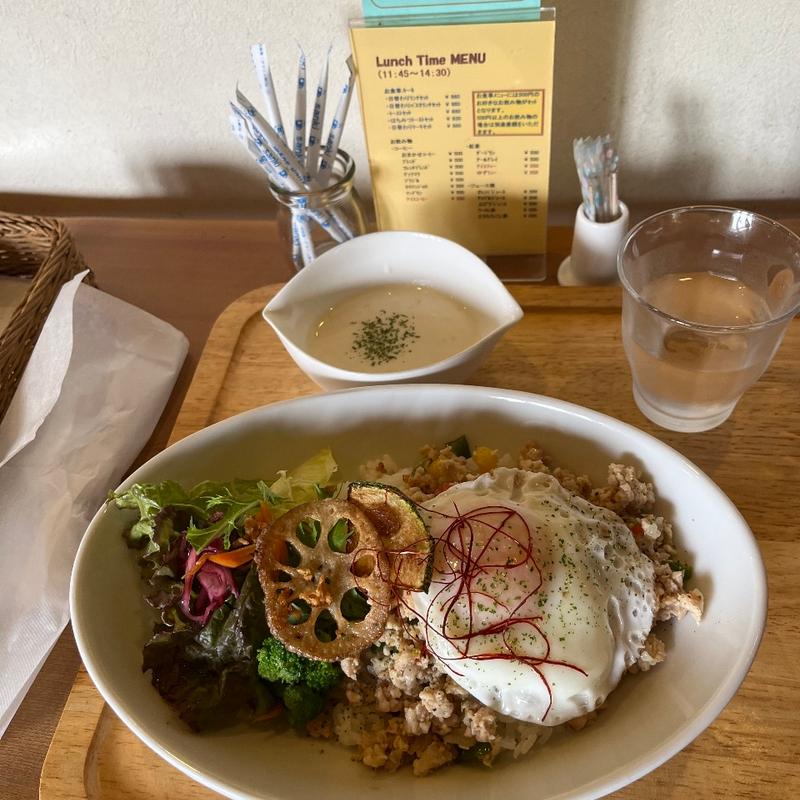 ガパオライス(カフェ エストラーダ)