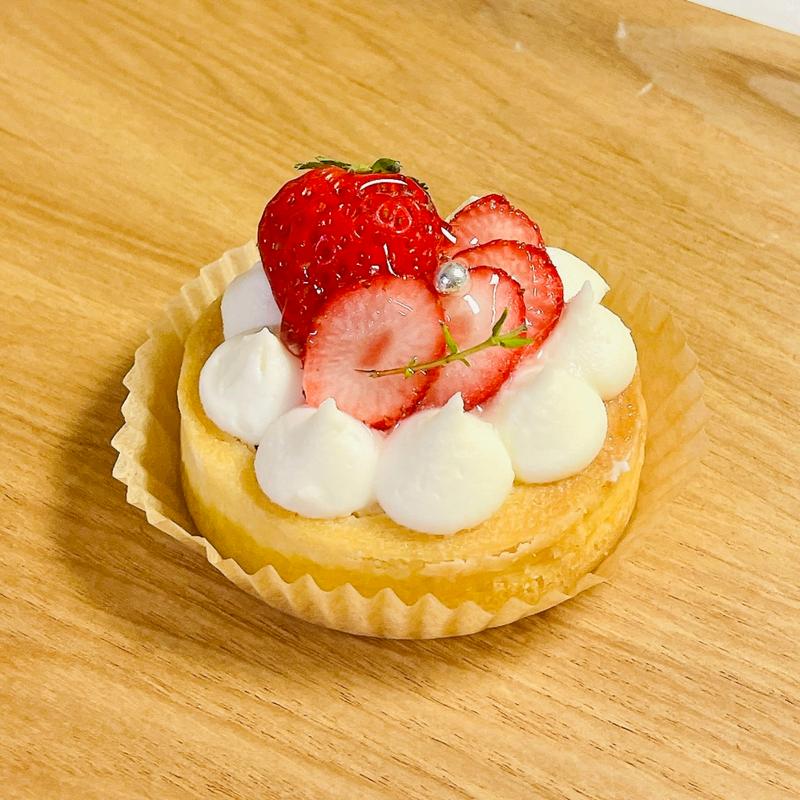 国産いちご(宝石のようなフルーツタルト tartotte 吉祥寺マルイ店)