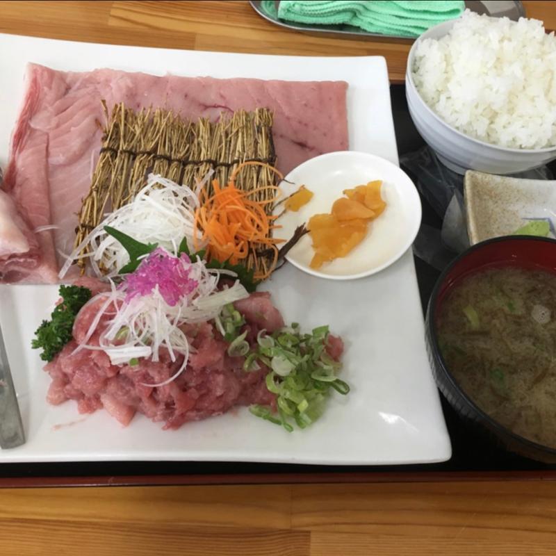 中落ち定食(みなと市場 小松鮪専門店 （コマツマグロセンモンテン）)