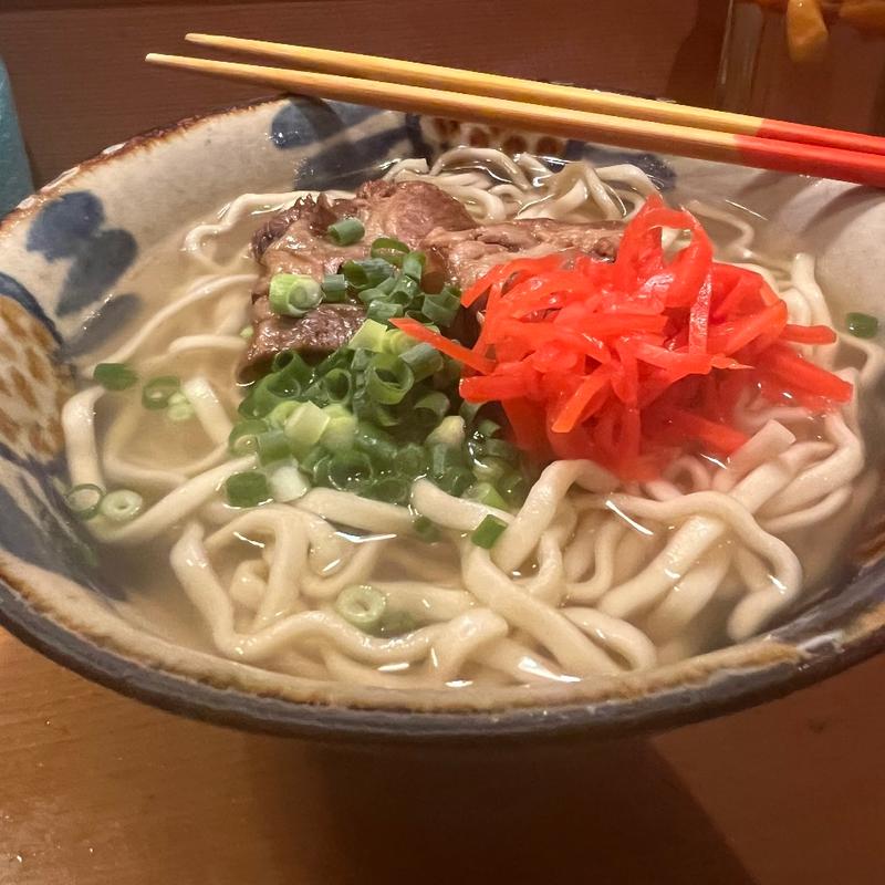 ソーキそば（ふつう）(ハナハナヤノ)