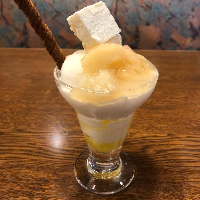 たっぷり白桃と爽やかレモンのパフェ(トマト＆オニオン 我孫子店)
