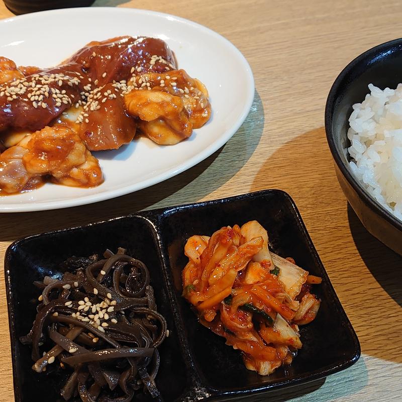 ホルモン定食(ホルモン焼肉 ビーフ苑 （ほるもんやきにくびーふえん）)