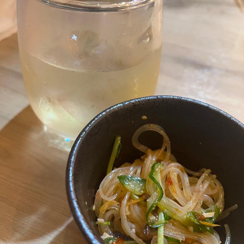 梅酒のソーダ割り、つまみ(昼からひとやすみ 秋津店)