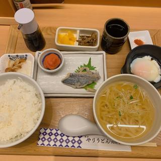 朝定食(博多やりうどん別邸 空港店)
