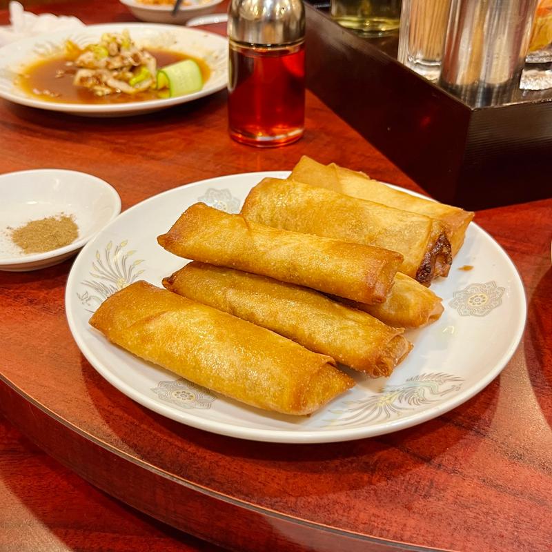 春巻(4本)(中国料理 安泰楼 新館)