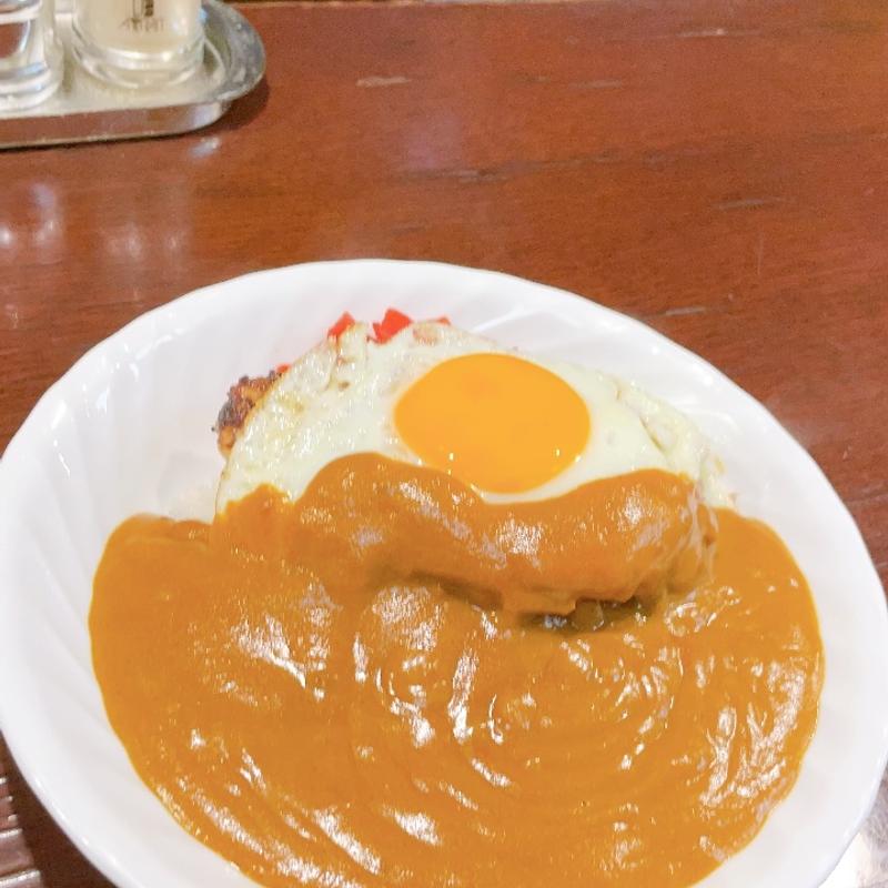 ハンバーグ＋カレー目玉焼き付き(ハンバーグの店ベア )