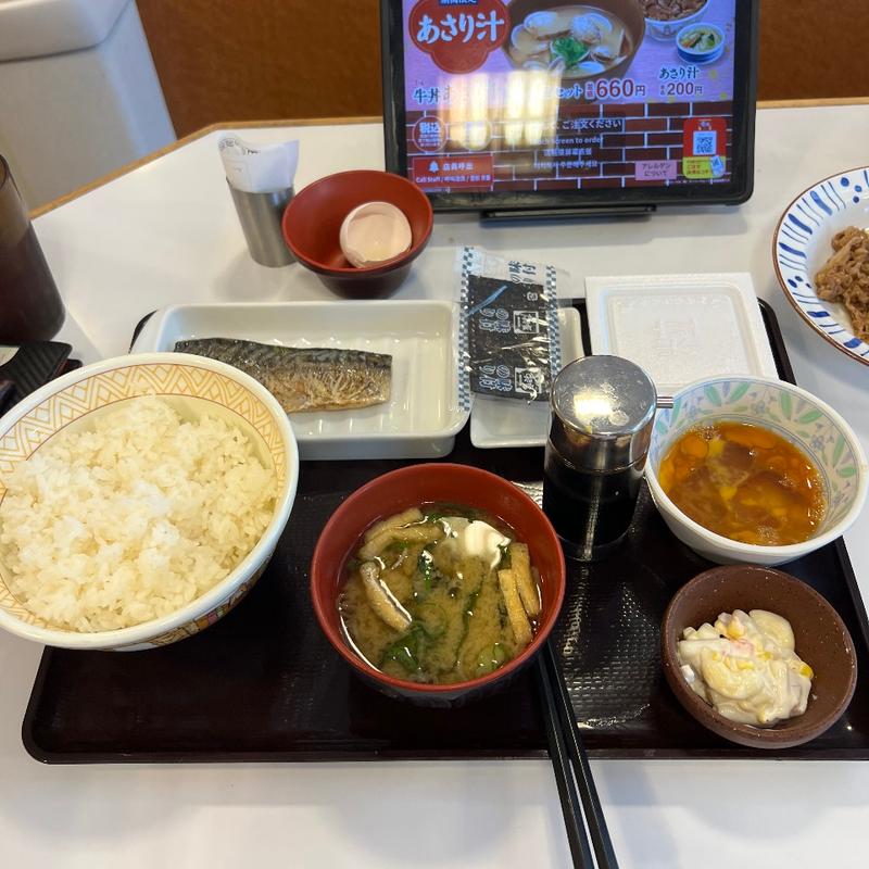 塩さばたまかけ朝食　納豆　牛皿(すき家 川口榛松店 )