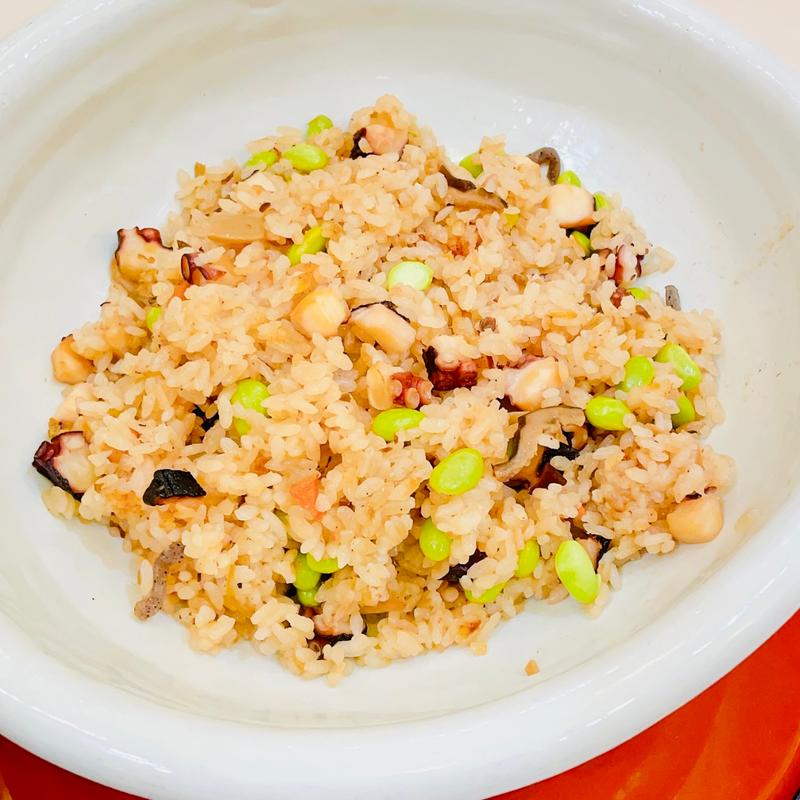 タコと枝豆の五目御飯(ホテル カデンツァ　ルミエール)