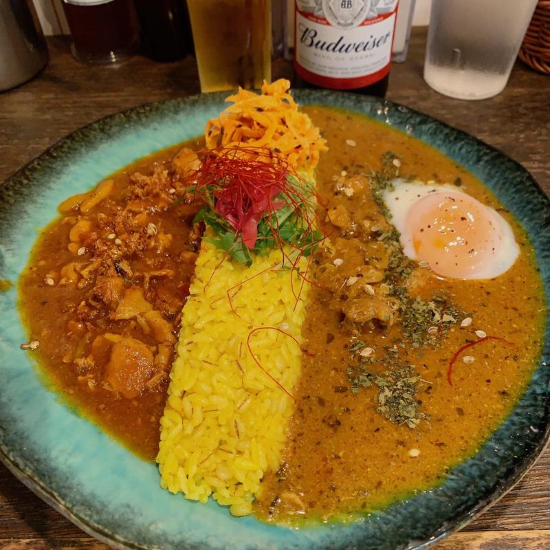 2種盛り(スパイシーカリーハウス半月)