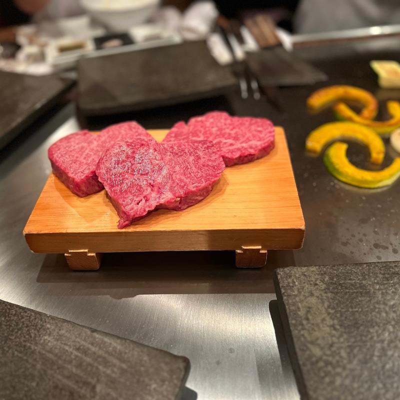 最優秀賞神戸ビーフテーキ【雌牛】　ロース100ｇ(ビフテキのカワムラ 東京銀座店)