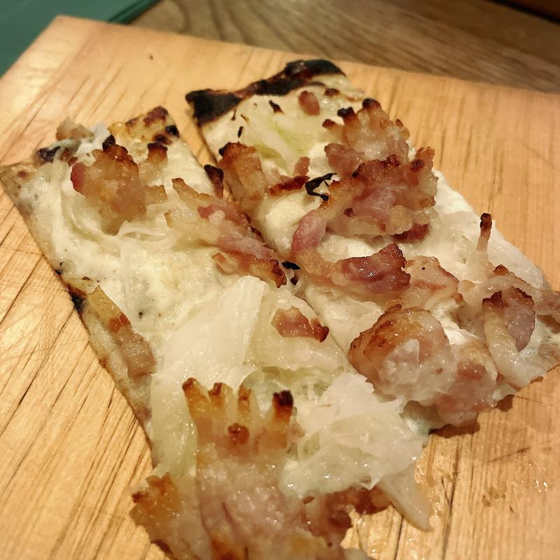 ナチュール 玉ねぎとベーコンのフランベ(コテ・フー)