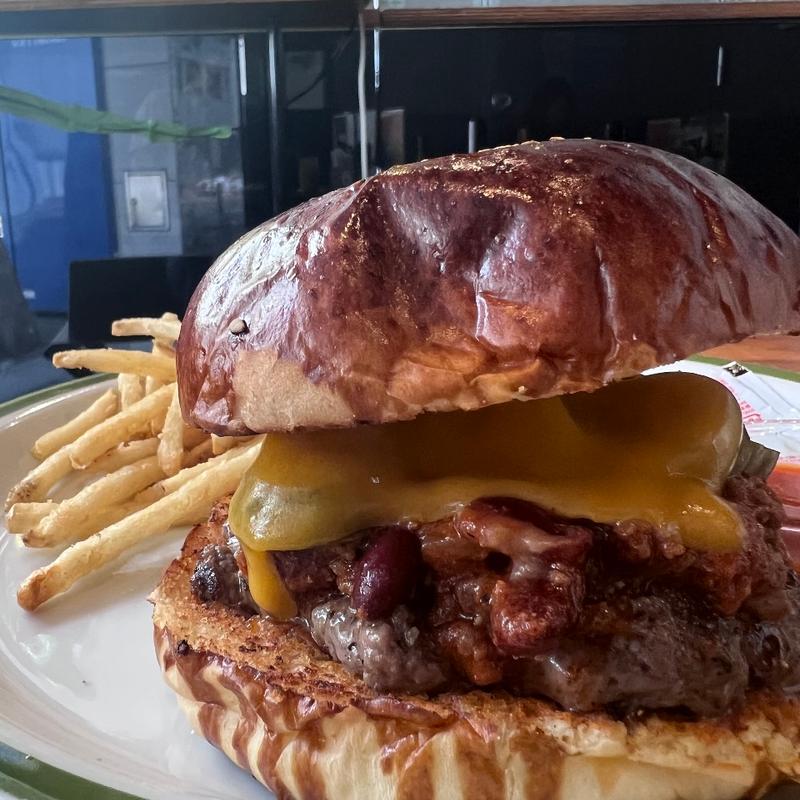 レッドチリバーガー(THE BURGER SHOP 紀尾井町店)