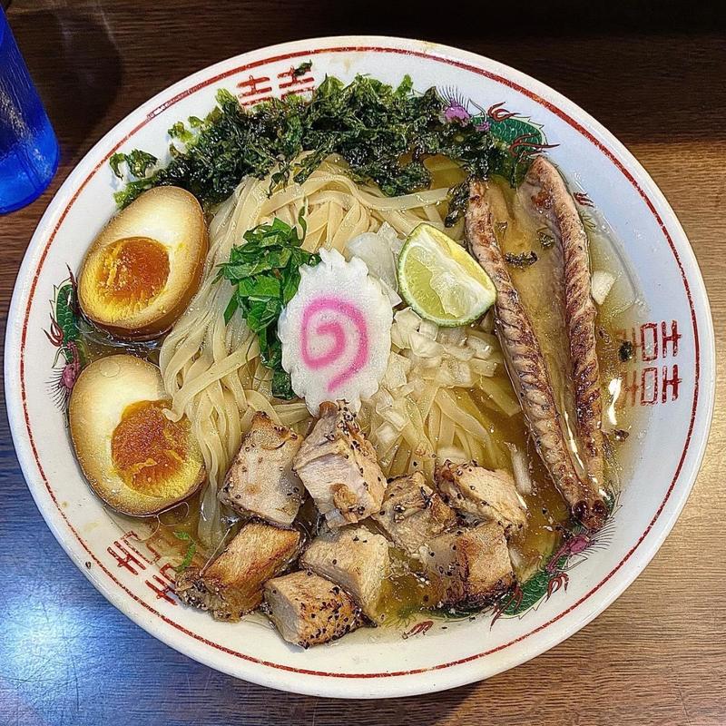 冷やし煮干しかつおはらんぼ乗っけ(中華そば 花京 大正店)