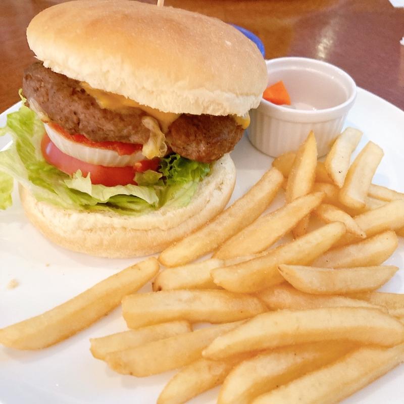 R.H.B.B. ローズホテル横浜ビーフバーガーランチ(ブラスリー ミリー ラ・フォーレ | ローズホテル横浜)