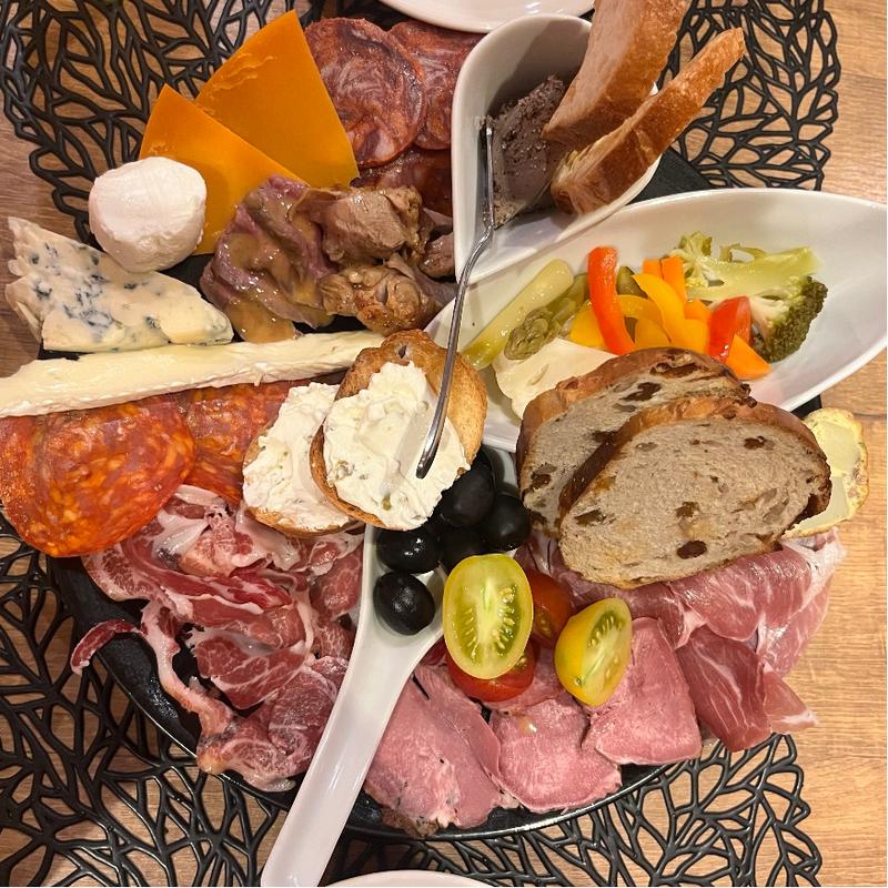 前菜のちょこっと盛り(グリル・ベリーズ)