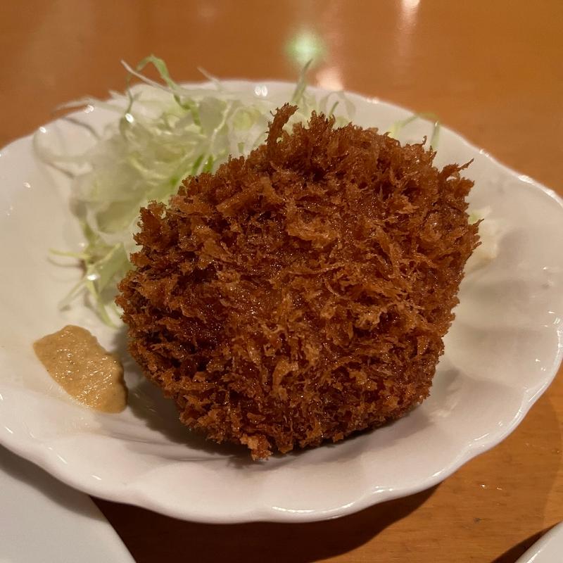 黒毛和牛のハンバーグとミニメンチカツ(洋食 UCHOUTEN)