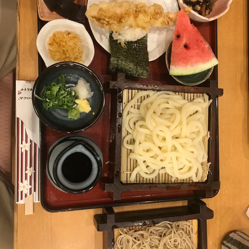 天むすとせいろ(石臼挽き香りそば みつまる)