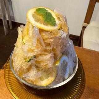 レモンとライムの紅茶のかき氷(シェブロンカフェ （SHEVRON CAFE）)