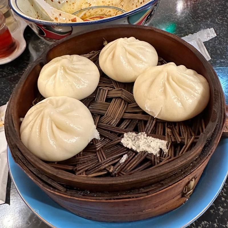 肉まん(中国西安料理 王楽園)