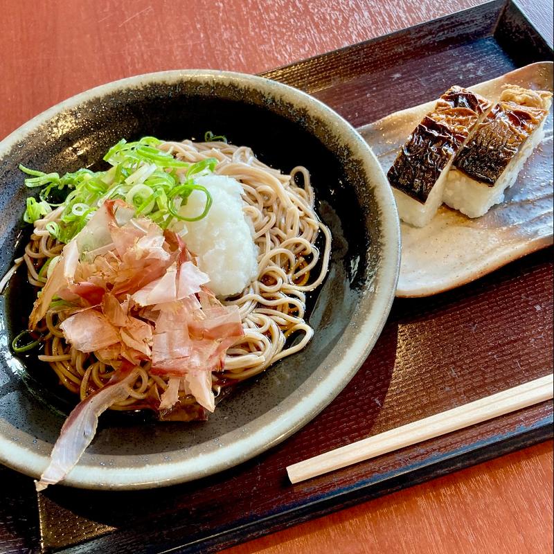 焼鯖寿司とおろしそば(賤ヶ岳SA)