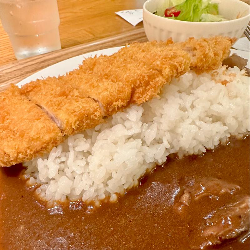 カツカレー(カフェアンドダイニングブランコ)