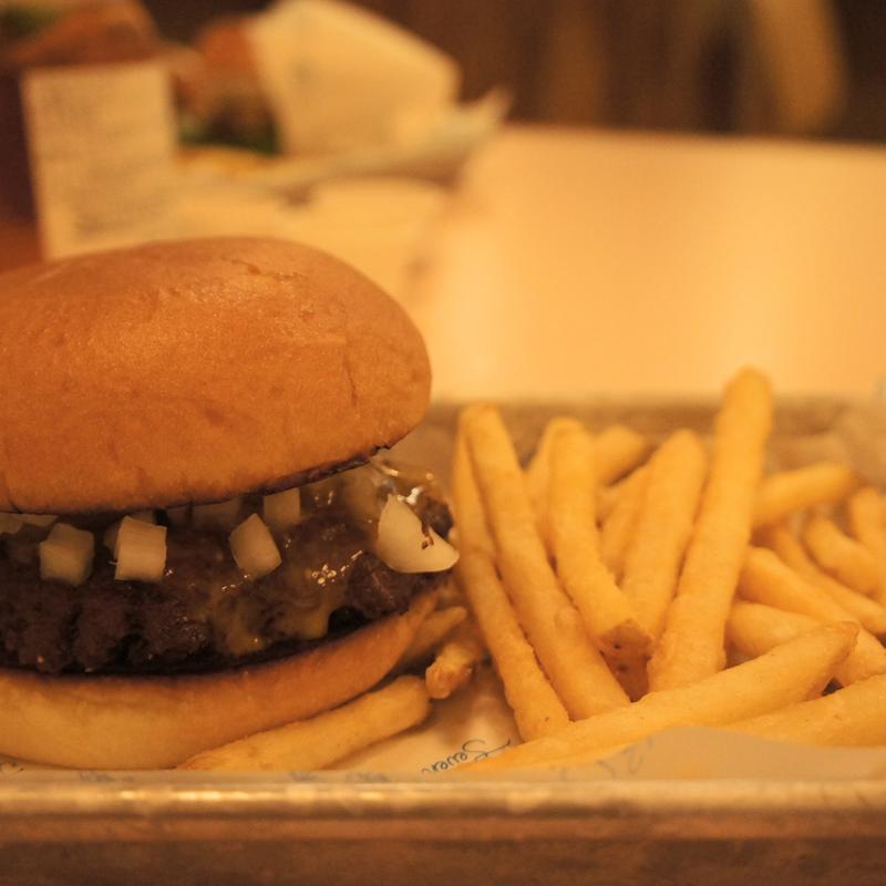 スマッシュチーズバーガー(Jennifer Seven Old School Burger Shop)