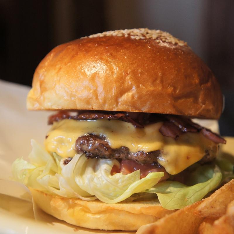 ベーコンチーズバーガー(codie's)