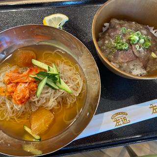 #冷麺とミニハラミ丼(焼肉丼 泉州ハラミ元気商店)