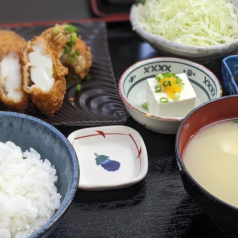 ミックスフライ定食（かに味噌汁）(ひさや食堂)