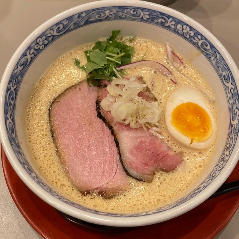 (ラーメンは飲み物だがや。)