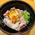 レアチャーシュー丼