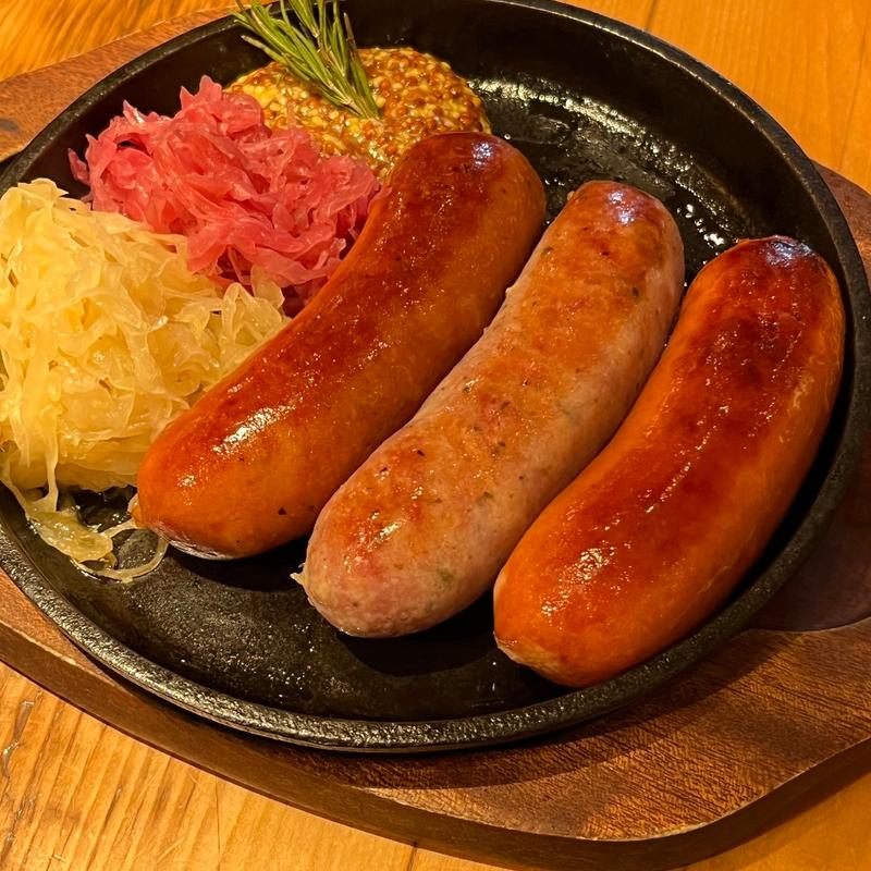 ソーセージ3種盛り(Schmatz beer dining shinjuku sumitomo シュマッツ・ビア・ダイニング 新宿住友ビル)
