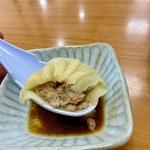 刀削麺類セット(麻辣刀削麺と蒸し小籠包)(萬の福生煎坊)