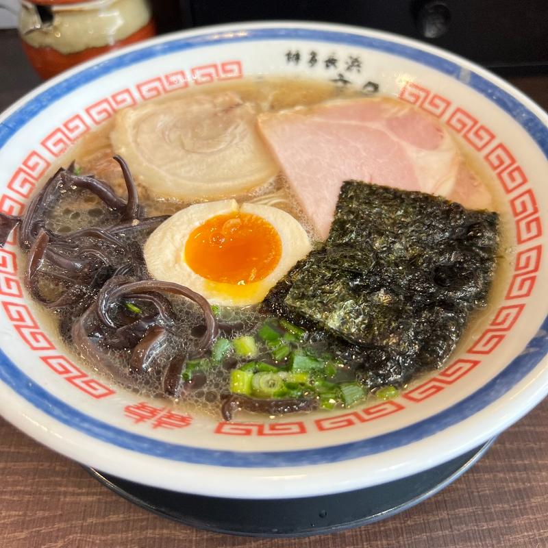 厨の豚骨ラーメンスペシャル(ラーメン蛮骨)