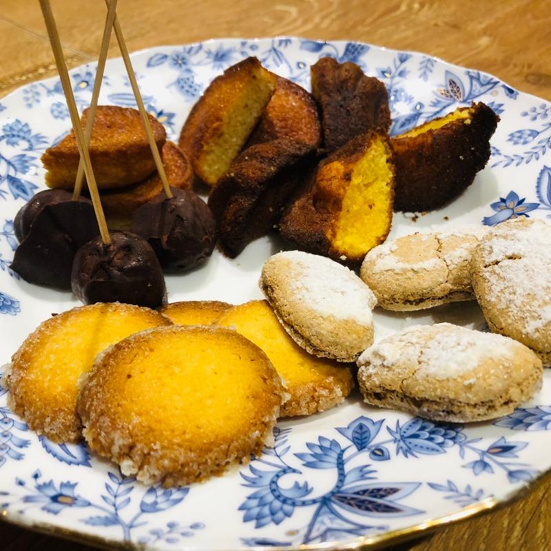 伝統を突き詰めたプティフール(フランス厨房 旬彩 中央駅店 )