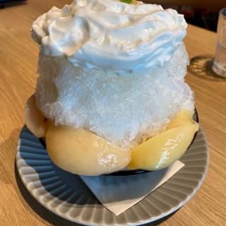 桃のコンポートヨーグルエスプーマ(BOTANICAL CAFE Grefee)