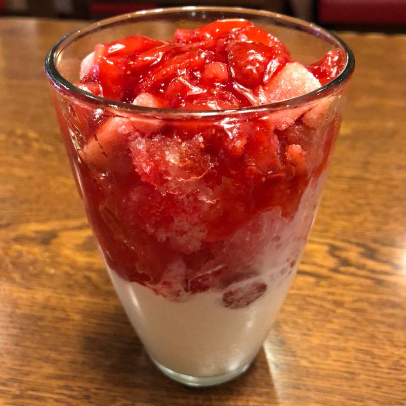 苺のフラソフティーノ(トマト＆オニオン 我孫子店)