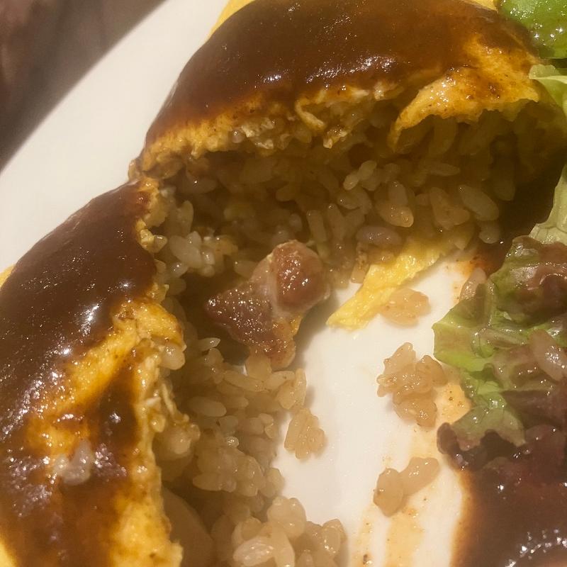 お醤油風味のオムライス　デミグラスソース(ラトリエ プリュ)