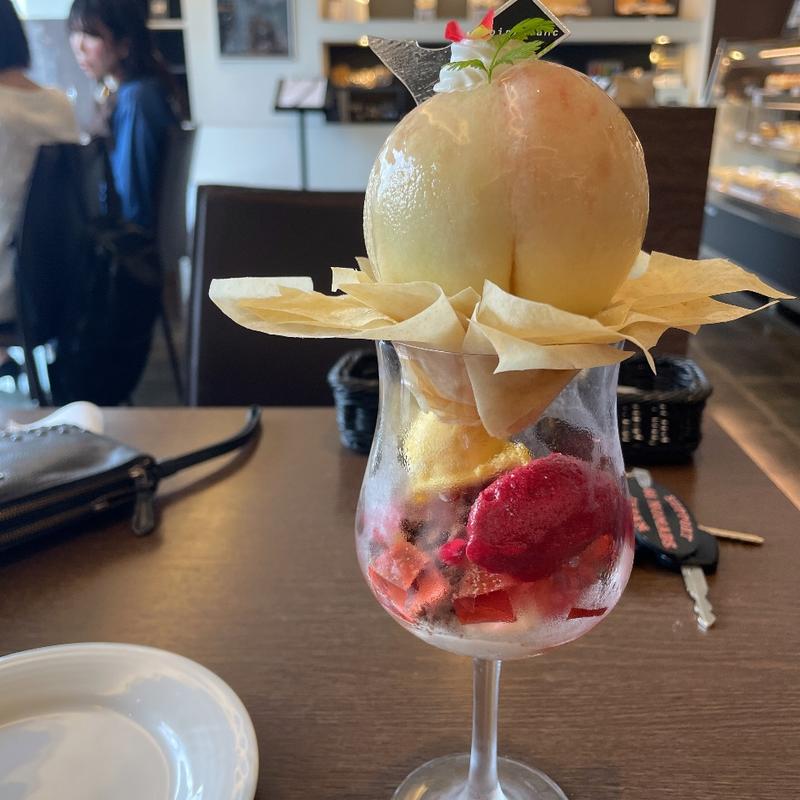 桃パフェ(Noir/Blanc)