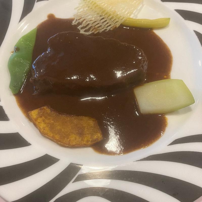 牛ほほのマディラワイン煮込み(シェ・ソーマ 都立大学 )