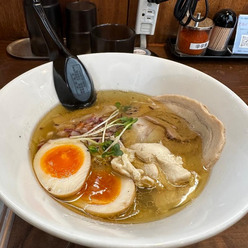 中華そば淡麗塩"味玉"(麺屋 たけ内 六甲道店)