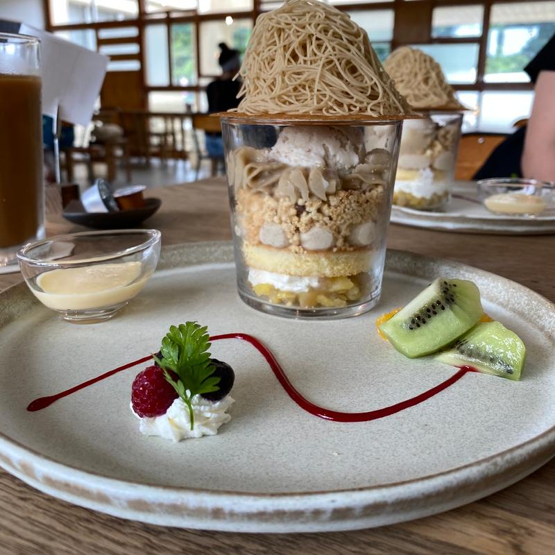 モンブランパフェ(笠間 カフェkasamarron cafe(栗・モンブラン))