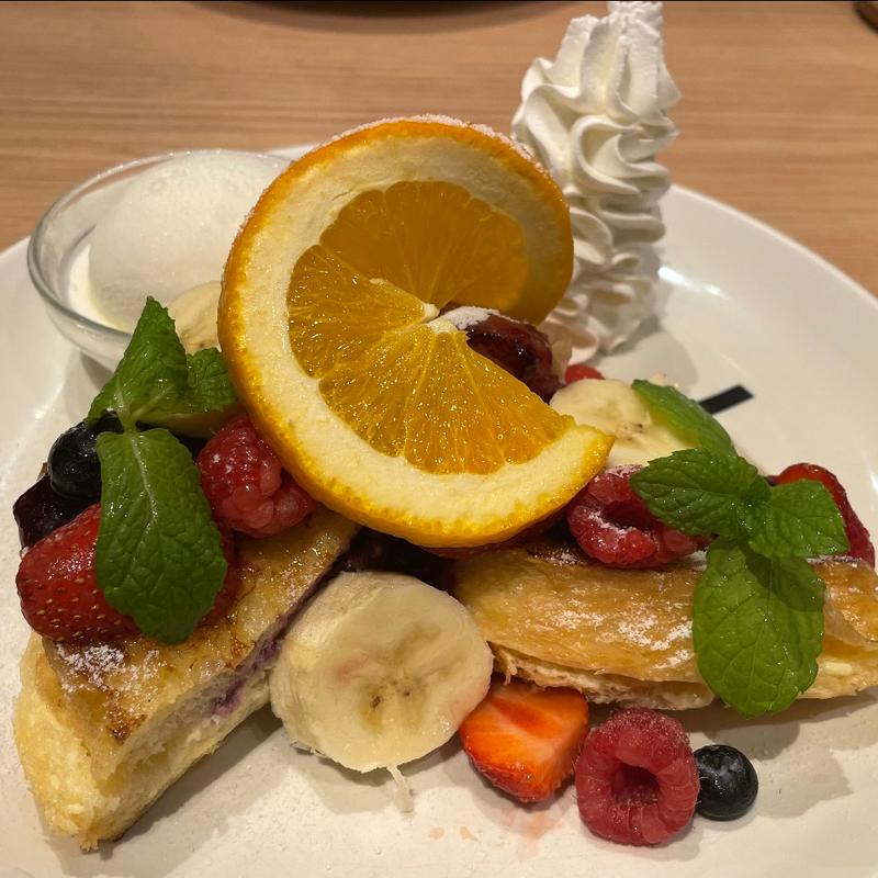 フレンチトースト  ベリーデラックス(アイボリッシュ 渋谷店 （Ivorish）)