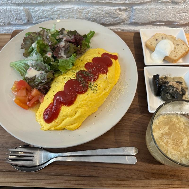 オムライス(アタクカフェ(atacu-cafe))