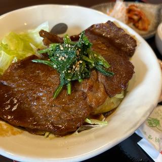 上ロースステーキ丼(焼肉ハウス 希夢知)