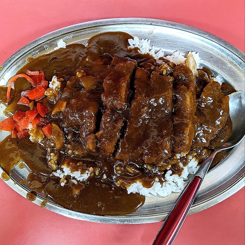 カツカレー(新華楼)